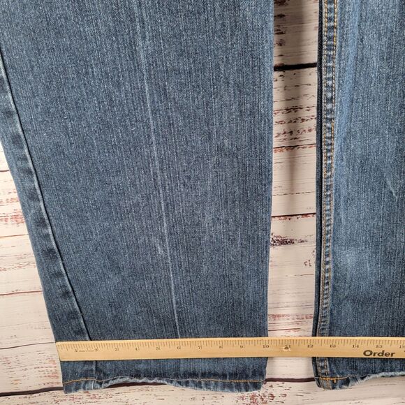 True Religion Jeans Mens Size 39 x 34 Straight Leg Blue Denim M242301H4 - Picture 3 of 16
